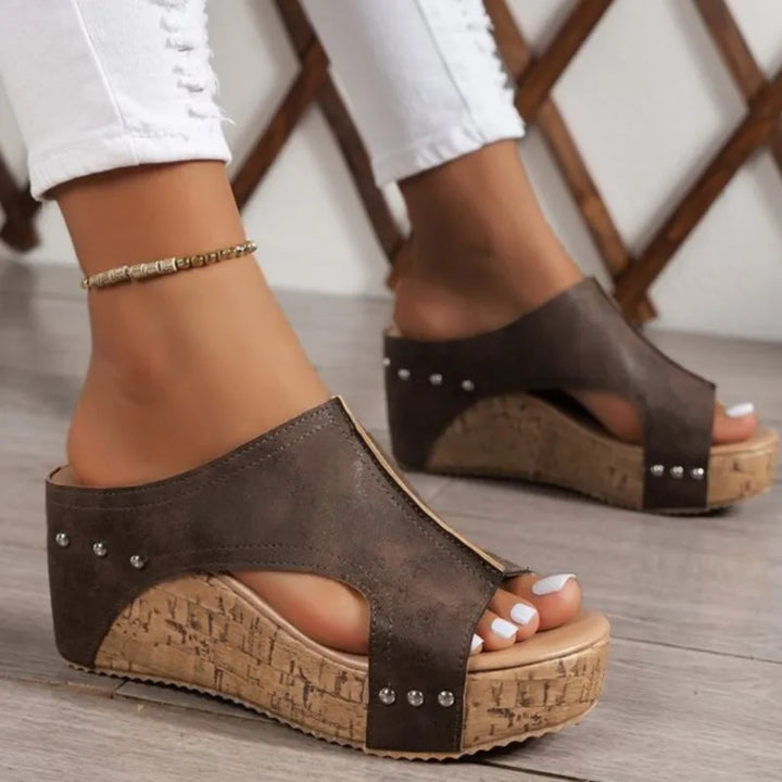 NOVA | COMFORT SLIP-ON WEDGE
